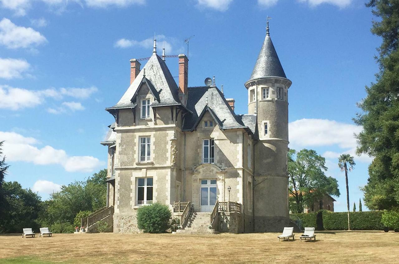 Chateau Breduriere Moutiers-sur-le-Lay Exterior foto